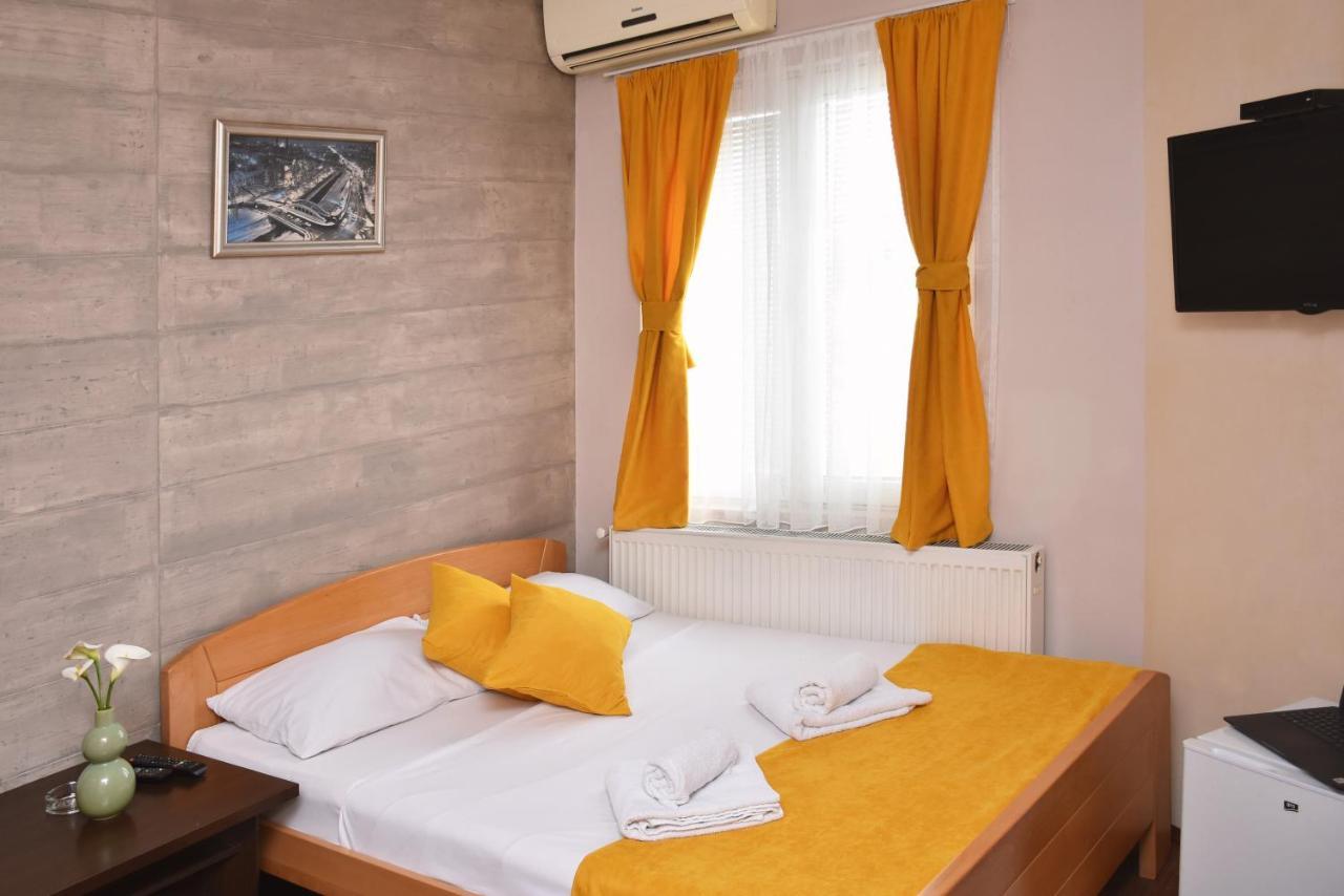 Guest House Villa Mir Kragujevac Exteriér fotografie