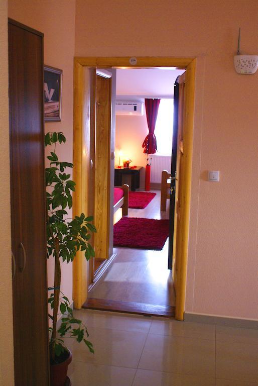 Guest House Villa Mir Kragujevac Exteriér fotografie