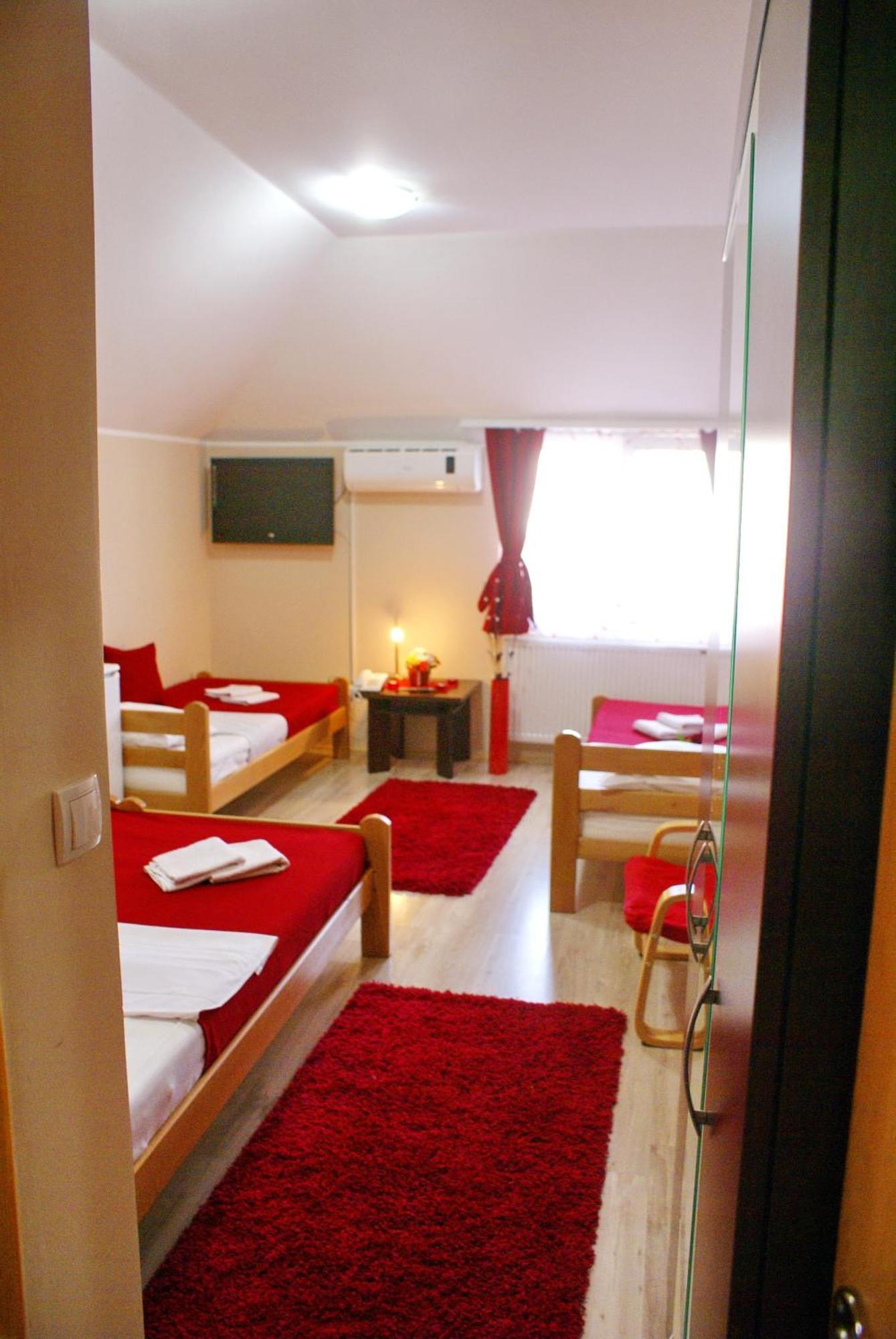 Guest House Villa Mir Kragujevac Pokoj fotografie